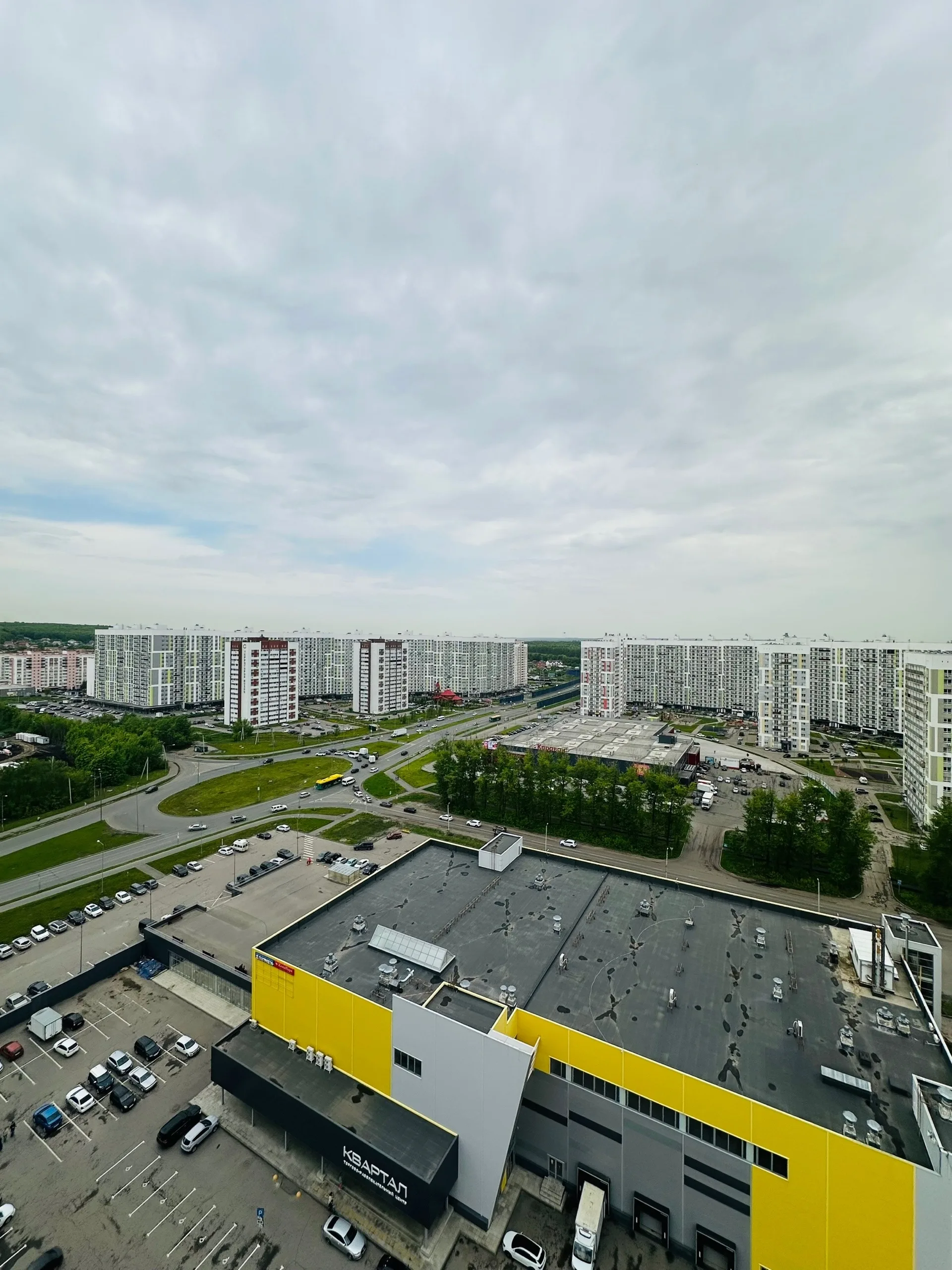 Район с жилыми комплексами и дорогами